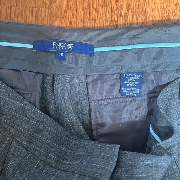ENCOR PETITES LADIES DERESS PANTS WIDE STRAIGHT LEGS STRIPED GRAY AND BLUE 18 - Picture 3 of 4